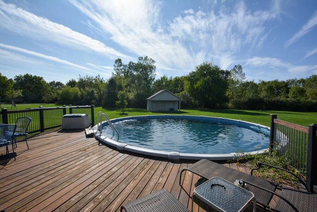25548 Winding Creek Drive, New Boston, MI 48164