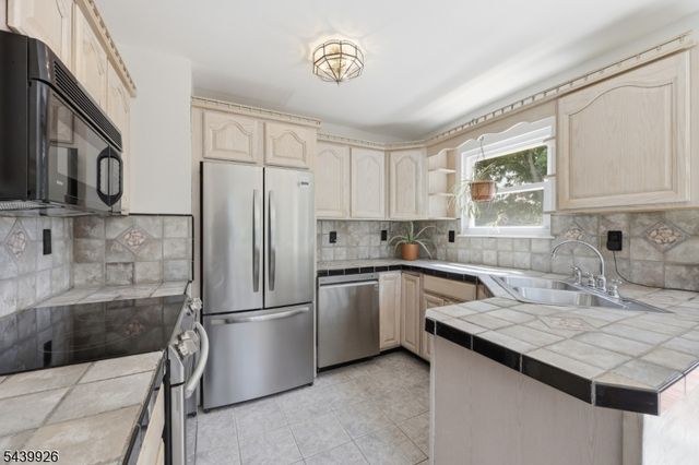 20 Michigan Ave, Wharton Boro, NJ 07885