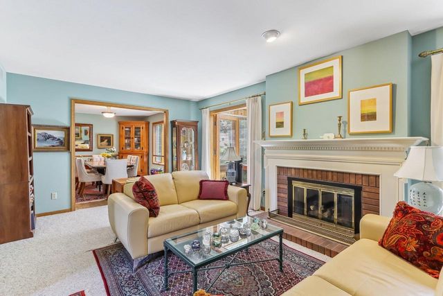 19 Oak Creek Trail, Madison, WI 53717
