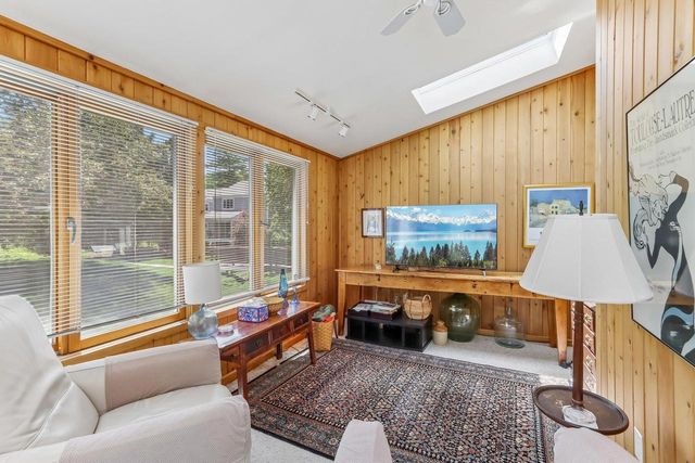 19 Oak Creek Trail, Madison, WI 53717