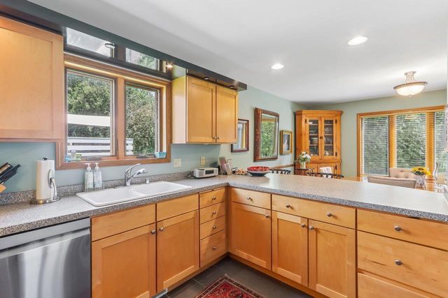 19 Oak Creek Trail, Madison, WI 53717