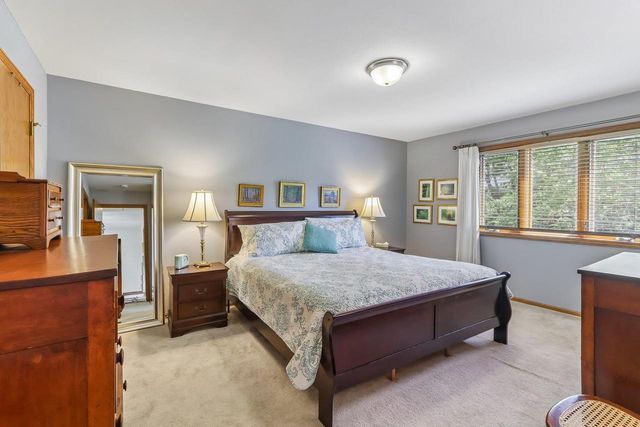 19 Oak Creek Trail, Madison, WI 53717