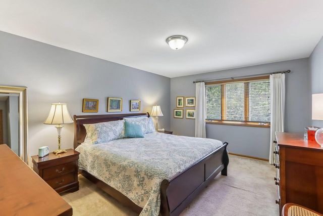 19 Oak Creek Trail, Madison, WI 53717