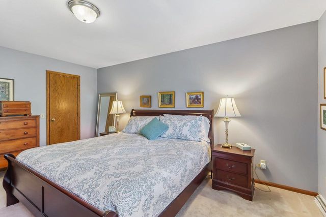 19 Oak Creek Trail, Madison, WI 53717