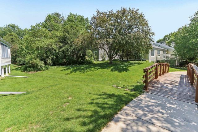 19 Oak Creek Trail, Madison, WI 53717