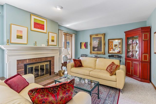 19 Oak Creek Trail, Madison, WI 53717