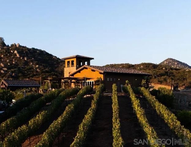 12872 Vineyard Crest Pl 10, Lakeside, CA 92040
