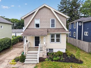 909 Fernwood Road, Royal Oak, MI 48067