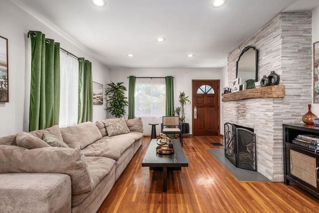 994 W 2nd Avenue, Columbus, OH 43212