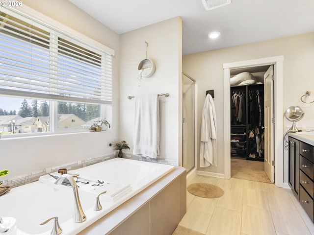 18017 Ne 78TH Way, Vancouver, WA 98682
