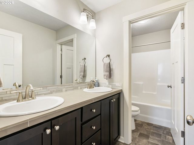 18017 Ne 78TH Way, Vancouver, WA 98682