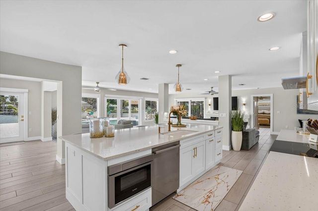 208 N POLK DRIVE, Sarasota, FL 34236