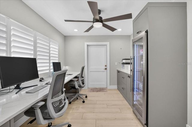 208 N POLK DRIVE, Sarasota, FL 34236