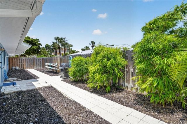 208 N POLK DRIVE, Sarasota, FL 34236
