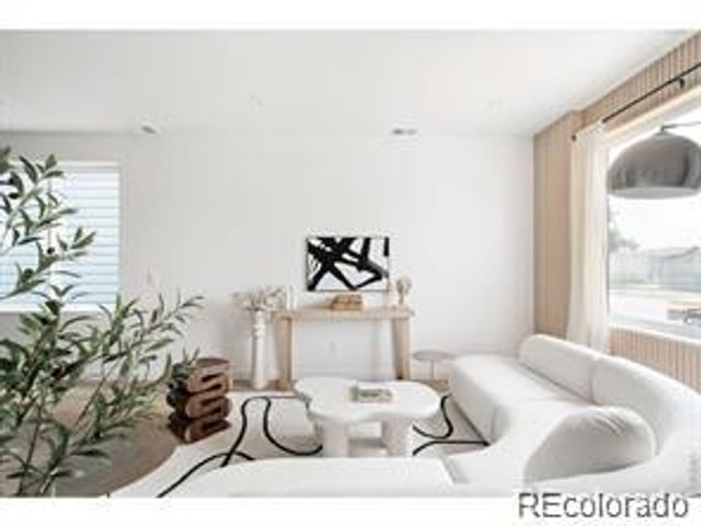 875 Harvest Moon Drive, Longmont, CO 80501
