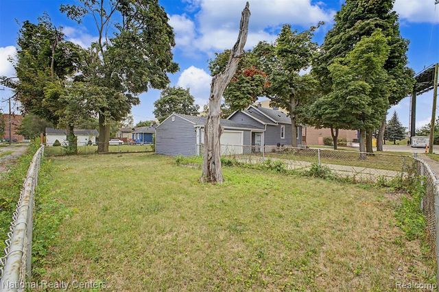 1759 Howard Street, Lincoln Park, MI 48146