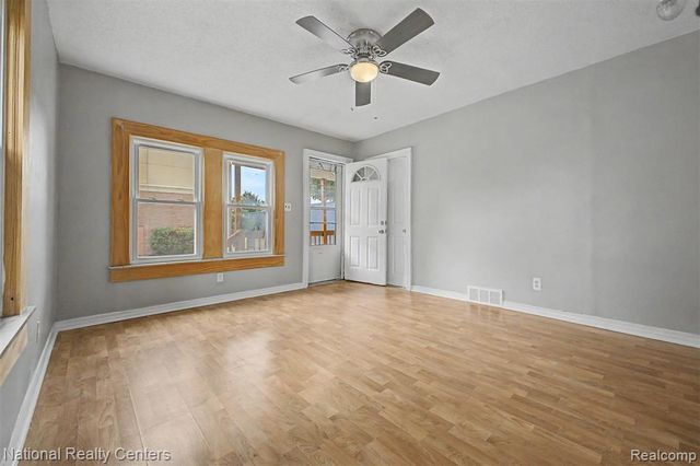 1759 Howard Street, Lincoln Park, MI 48146