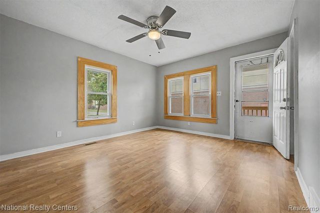 1759 Howard Street, Lincoln Park, MI 48146