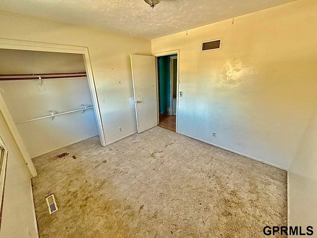 3302 E Dutchman Circle, Bellevue, NE 68123