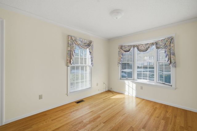 53 Ashford Rd, Longmeadow, MA 01106