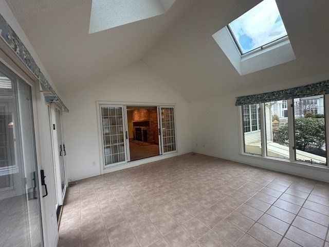 53 Ashford Rd, Longmeadow, MA 01106