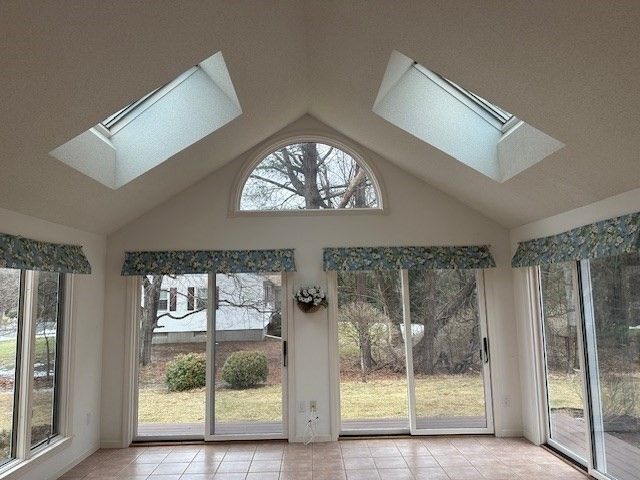 53 Ashford Rd, Longmeadow, MA 01106