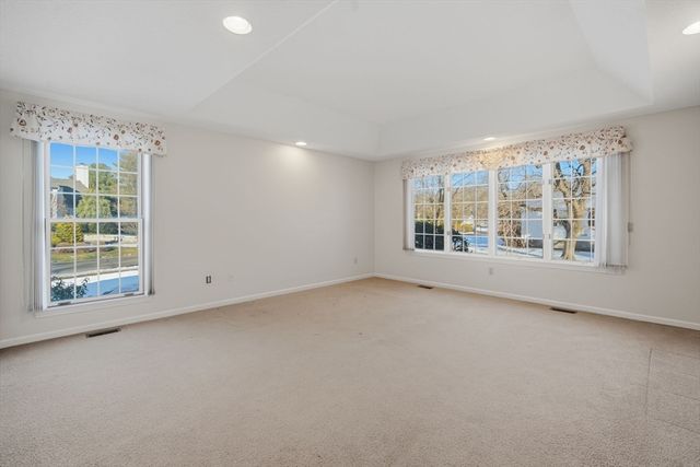 53 Ashford Rd, Longmeadow, MA 01106