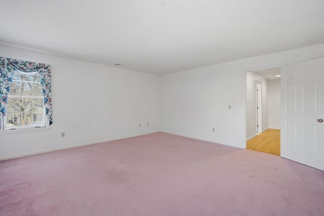 53 Ashford Rd, Longmeadow, MA 01106