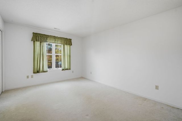 53 Ashford Rd, Longmeadow, MA 01106