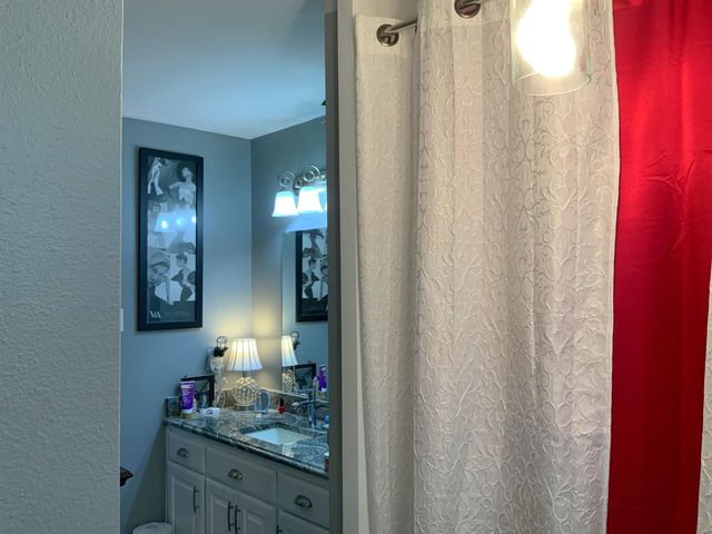 210 E Whatley Rd, White Oak, TX 75693