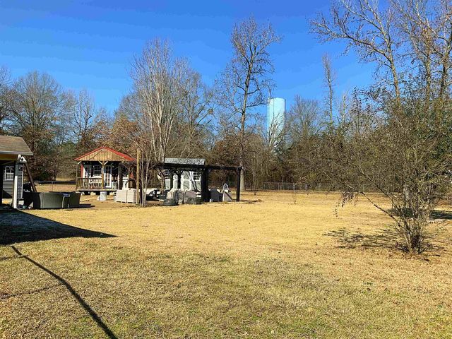 210 E Whatley Rd, White Oak, TX 75693