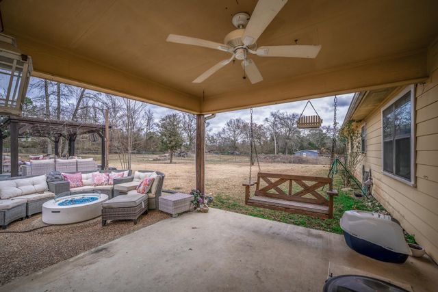 210 E Whatley Rd, White Oak, TX 75693