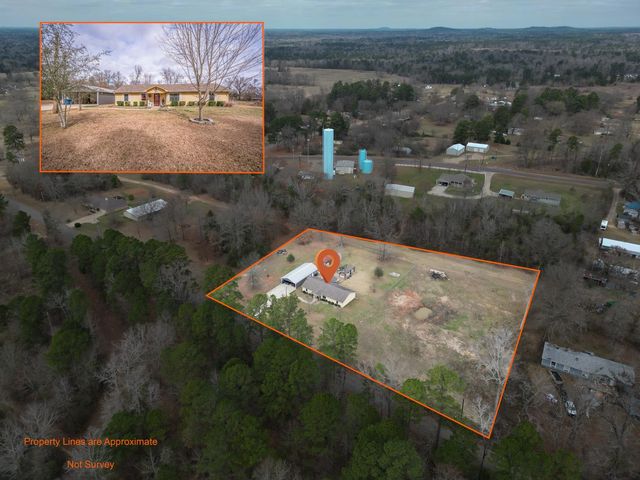 210 E Whatley Rd, White Oak, TX 75693