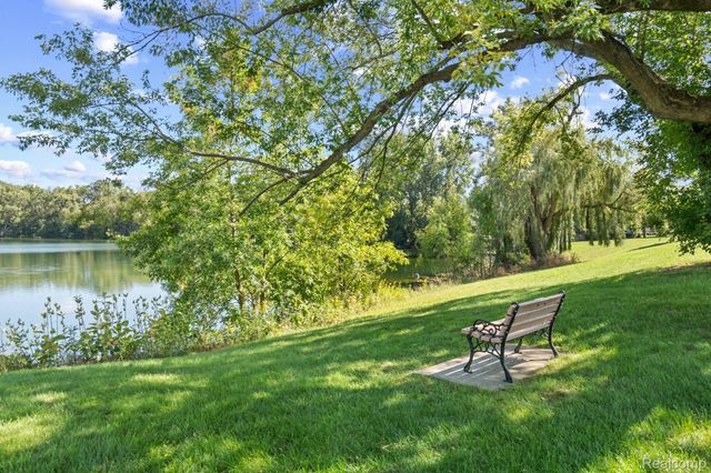 42948 Richards Court 5, Northville Township, MI 48167