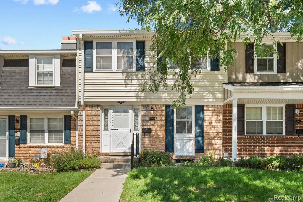 42948 Richards Court 5, Northville Township, MI 48167
