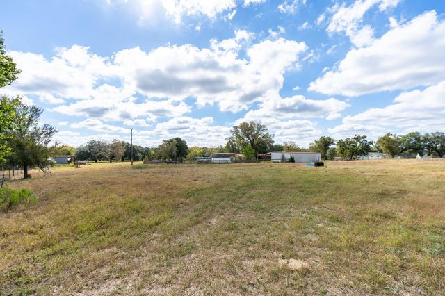 4003 State Highway 159, La Grange, TX 78945