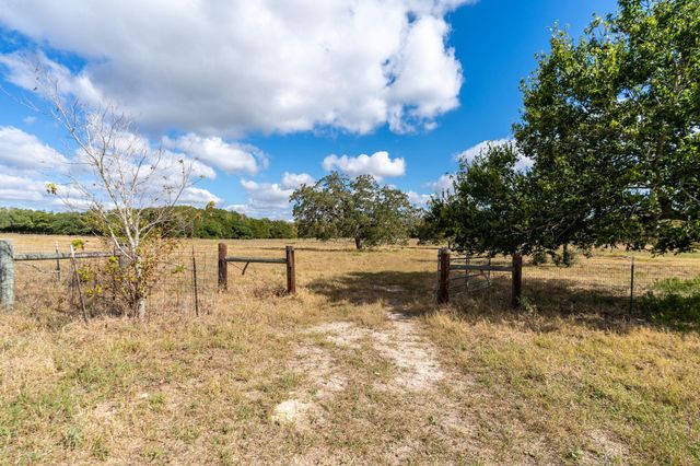 4003 State Highway 159, La Grange, TX 78945