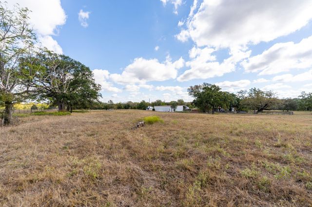 4003 State Highway 159, La Grange, TX 78945