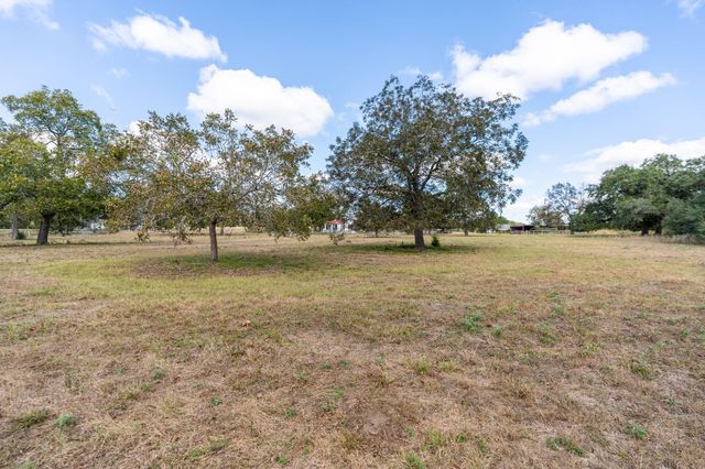 4003 State Highway 159, La Grange, TX 78945