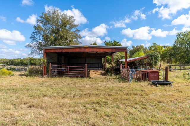 4003 State Highway 159, La Grange, TX 78945