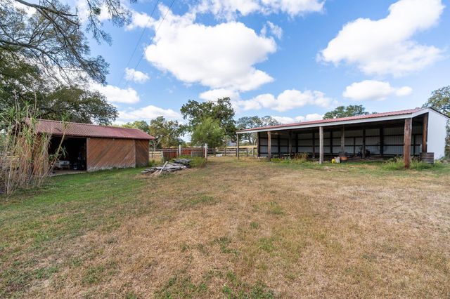 4003 State Highway 159, La Grange, TX 78945