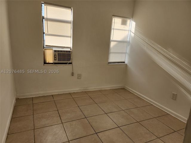 2129 NW 44th St 2129, Miami, FL 33142