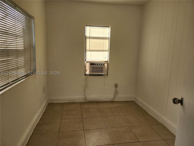 2129 NW 44th St 2129, Miami, FL 33142
