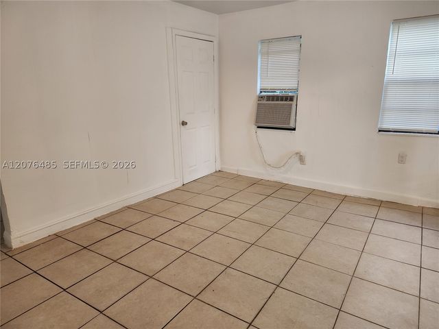 2129 NW 44th St 2129, Miami, FL 33142