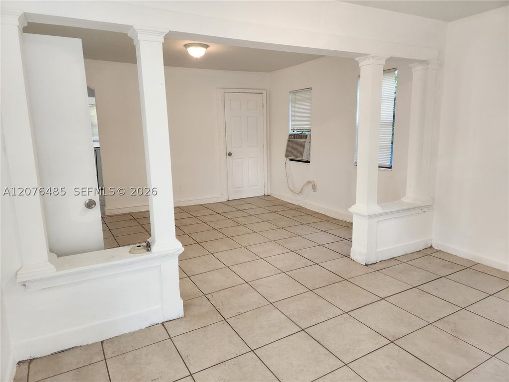 2129 NW 44th St 2129, Miami, FL 33142