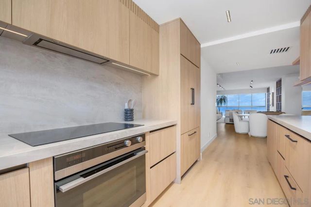 939 Coast 17D, La Jolla, CA 92037