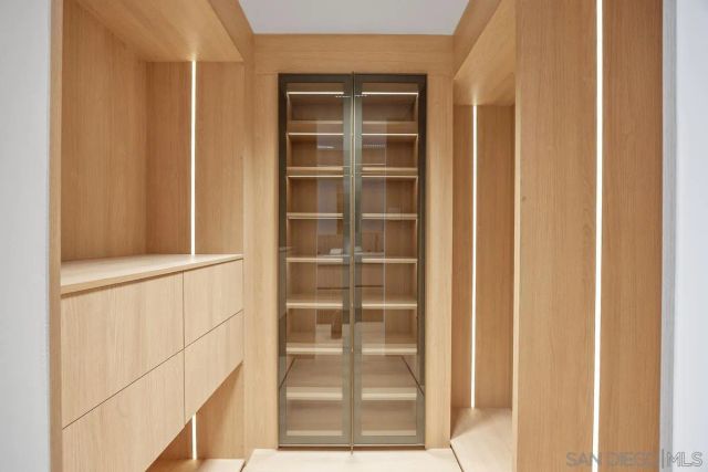 939 Coast 17D, La Jolla, CA 92037