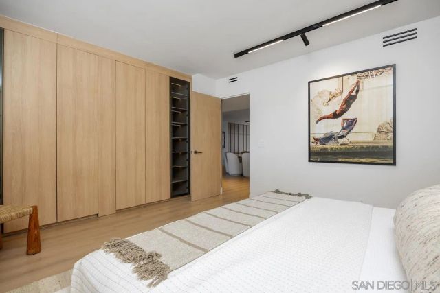 939 Coast 17D, La Jolla, CA 92037