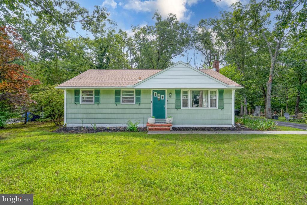15 E FOREST DR E, Millville, NJ 08332