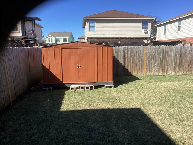 1175 Tomahawk Drive, Dallas, TX 75253